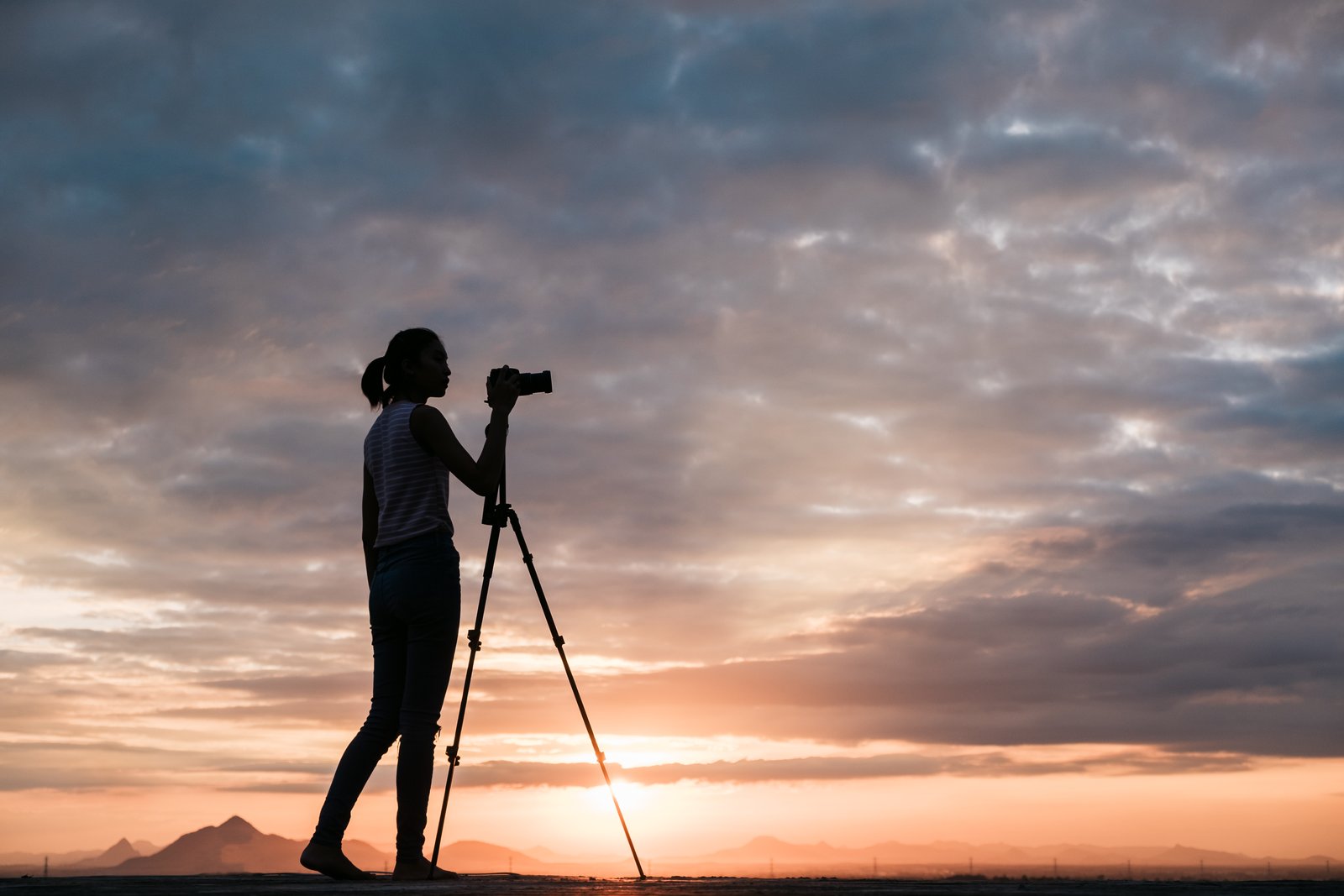 Why Most Photographers Lose Clients Between the Shoot and the Gallery (And How to Fix It)